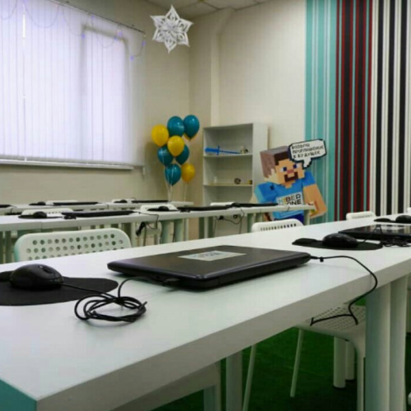 KIBERone для будущих КиберГероев в Ижевске! - КИБЕРшкола программирования для детей, компьютерные курсы для школьников, начинающих и подростков - KIBERone г. Новая Москва